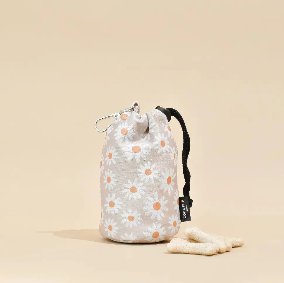 Cocopup London - Dragsko Treat Pouch - Daisy Chain