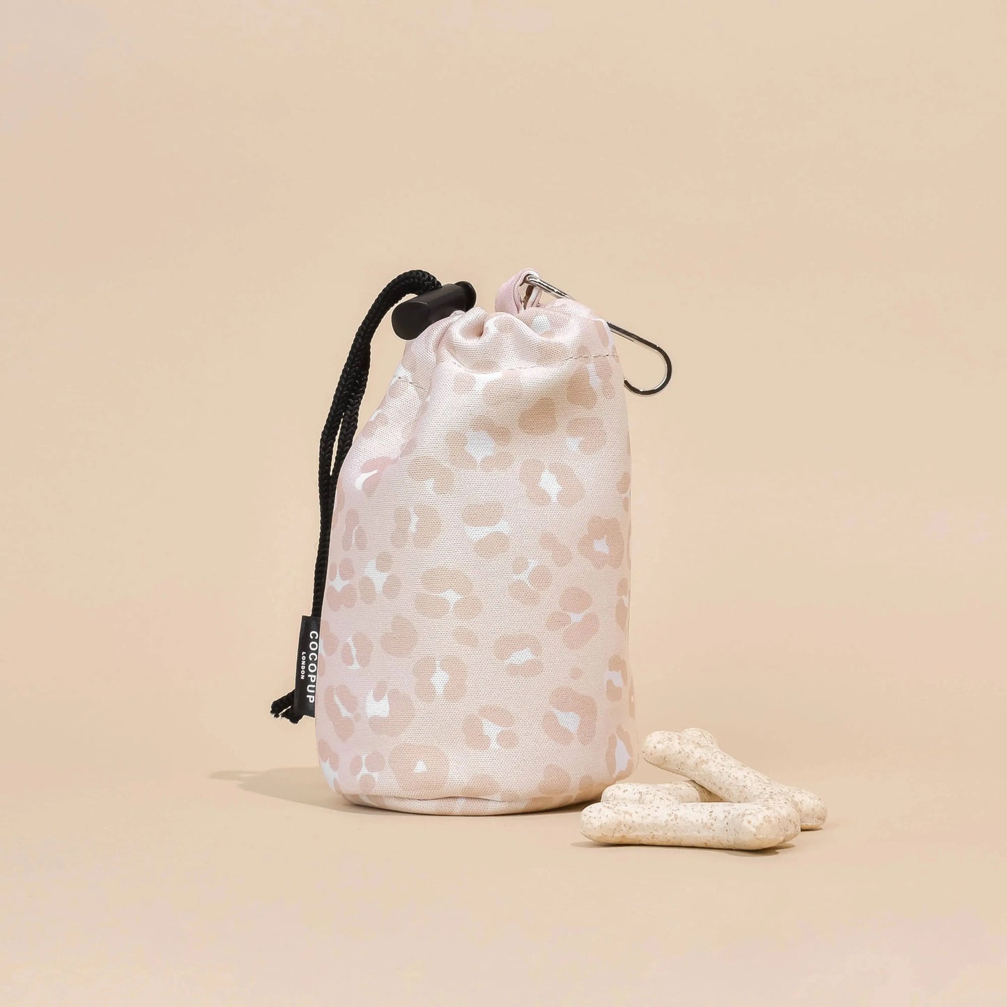 Cocopup London - Treatpåse med dragsko - Nude Chic Leopard