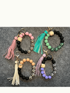 Nyckelring: Armband med hundtass pärlor Nyckelringar