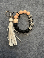 Nyckelring: Armband med hundtass pärlor Nyckelringar