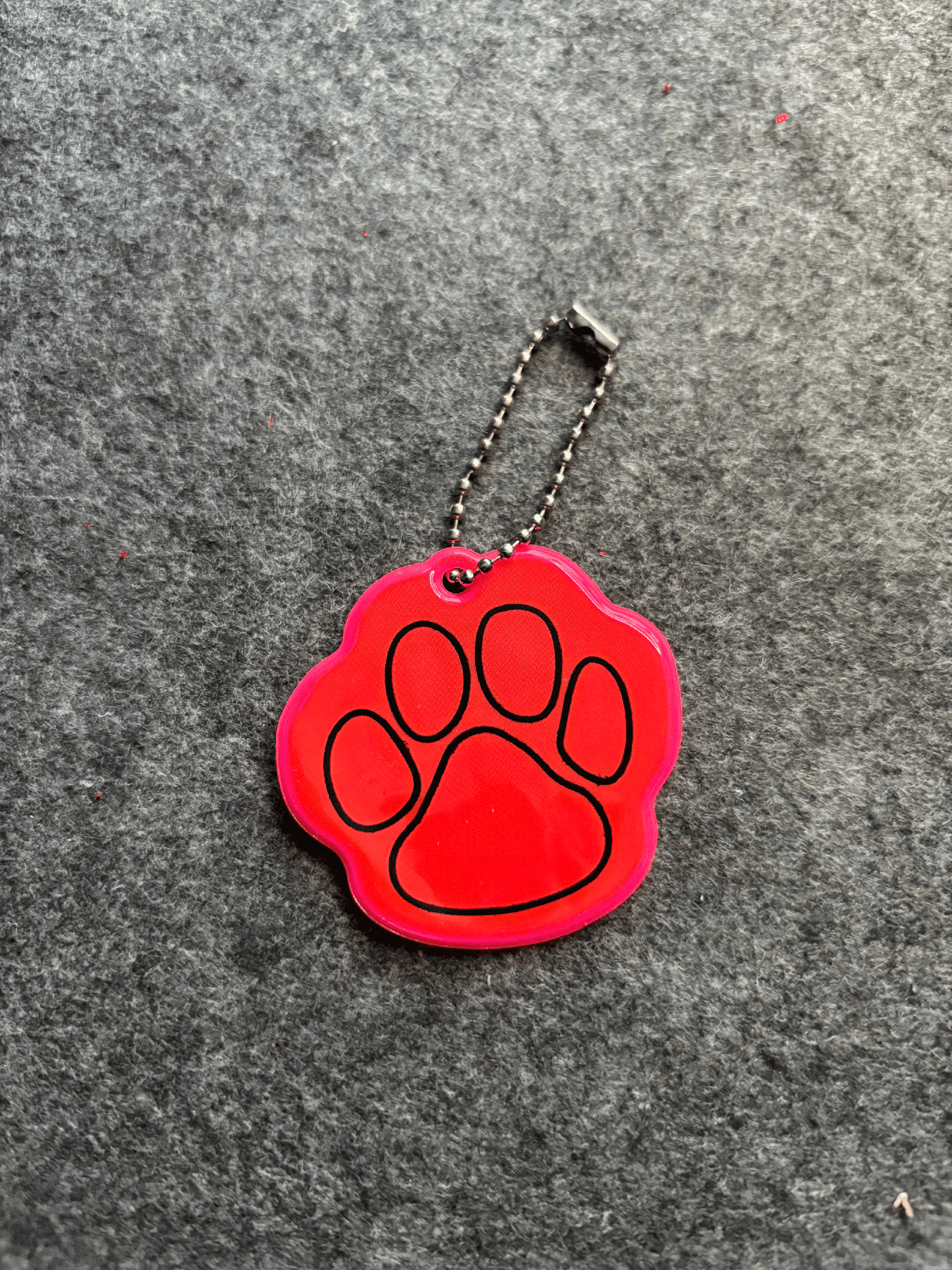 Reflex med tassavtryck Reflex