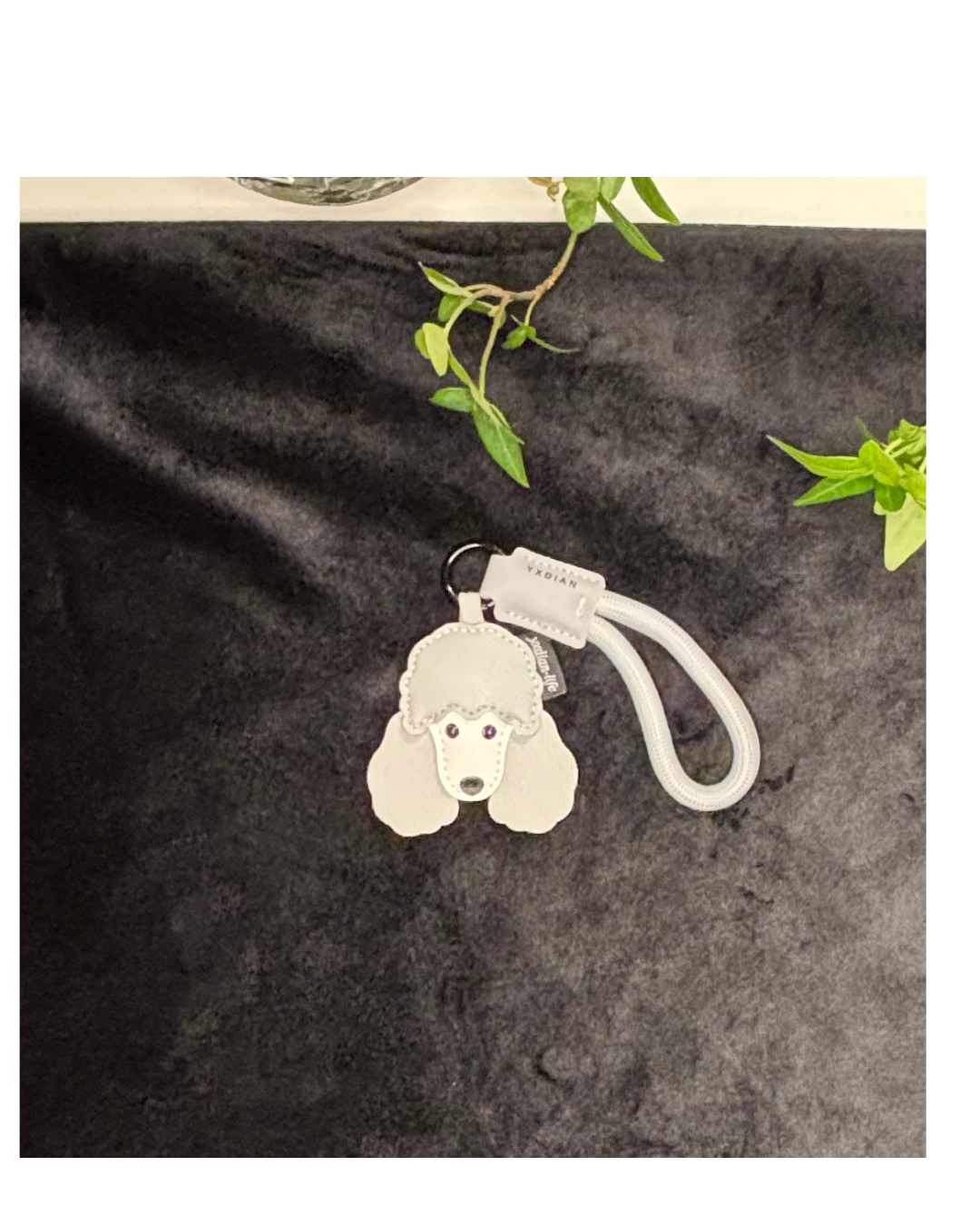 Väsksmycke Pudel PU läder