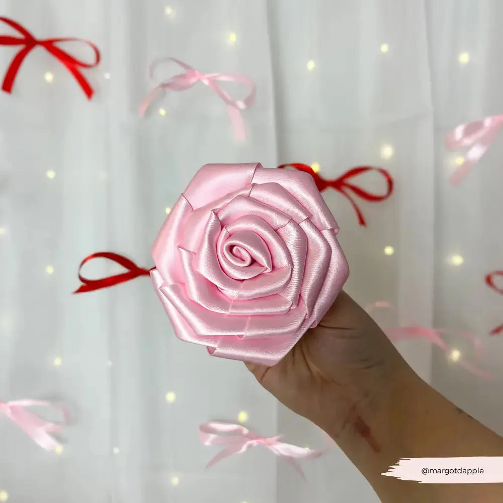 Ros till halsbandet Kragblomma