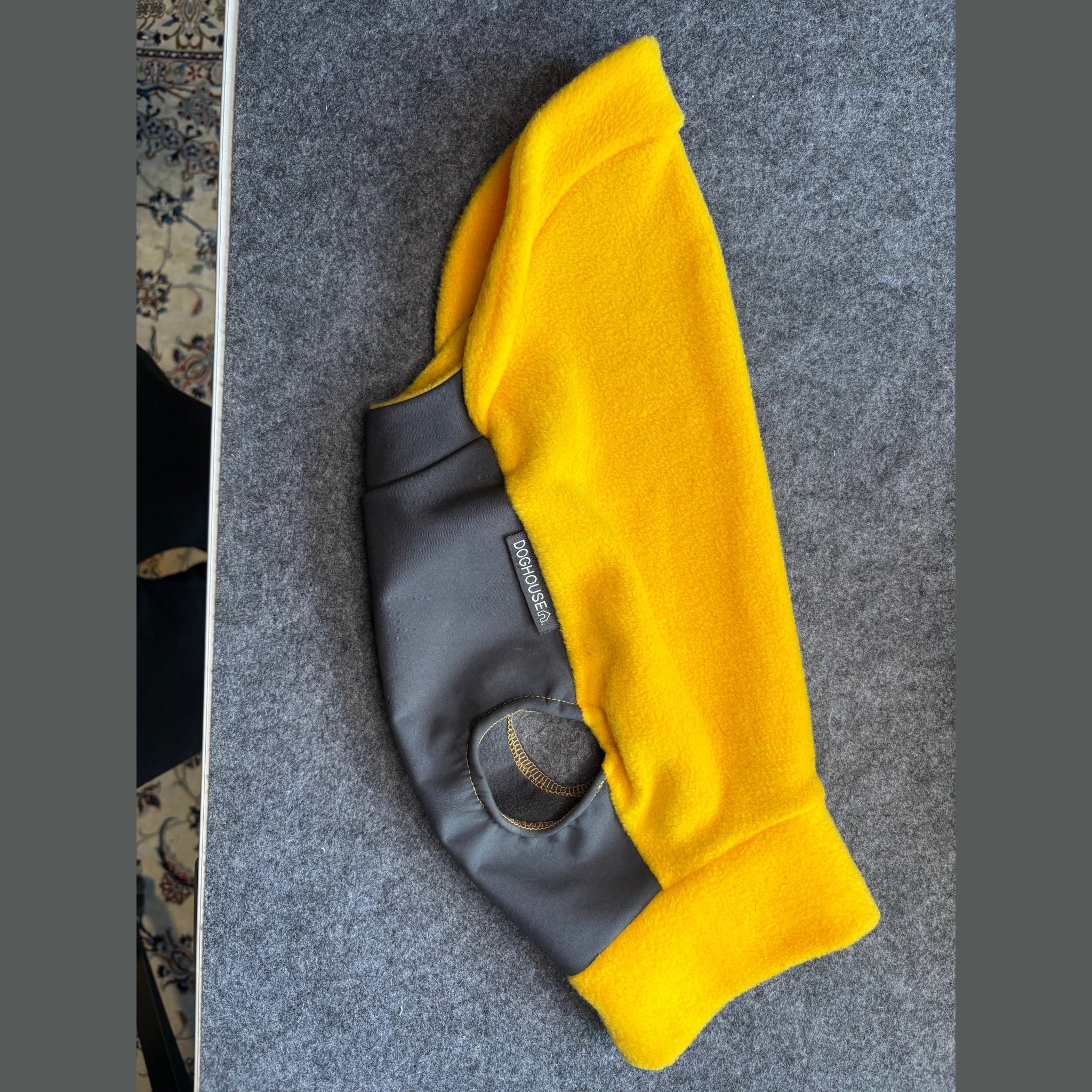 Fleecetröja för low riders! vattentät magpanel Hundtröja