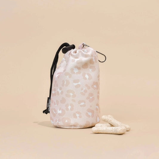 Cocopup London - Treatpåse med dragsko - Nude Chic Leopard 