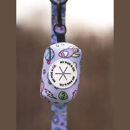 My Pug & Co. - Hundbajsväska Hållare | Tillbehör för hundar | Hundbajspåsedispenser | Hundtillbehör | Hundbajsväska Hållare | Hundtillbehör för hundbajsväskor Aliens Exist 